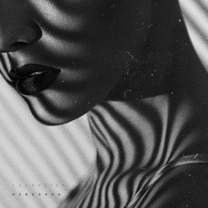 少妇自慰，自己插
